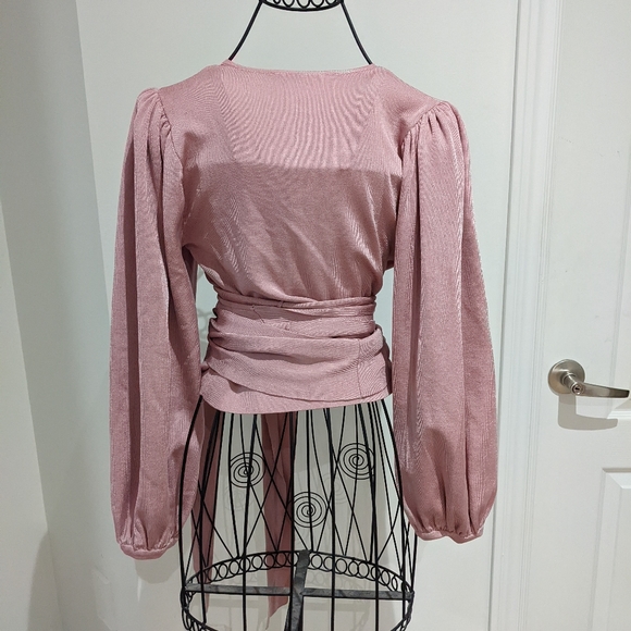 Top - Picture 2 of 2